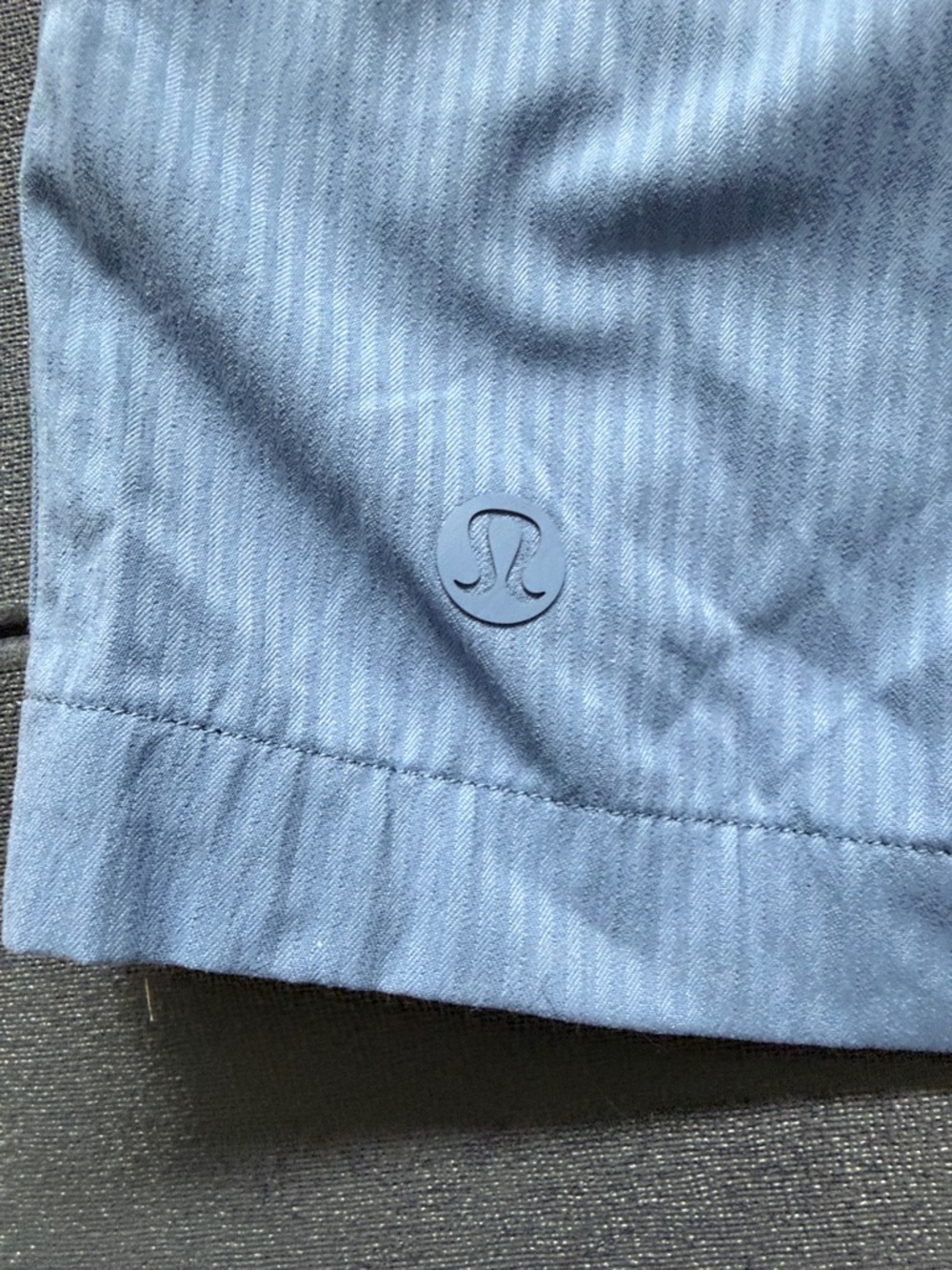 lululemon athletica light blue women's drawstring shorts - Picture 4 of 4